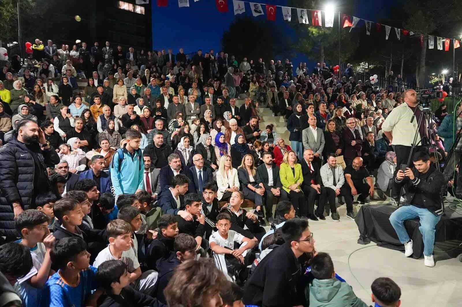 Sancaktepe'ye dev sosyal yaşam alanı: Fatih Koru Parkı hizmete açıldı
