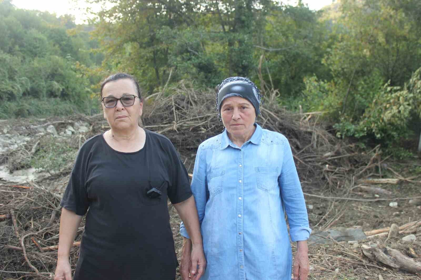 Türkeli'deki dere taşkınında iki kişi ölümden döndü: 'Öleceğiz sandık'