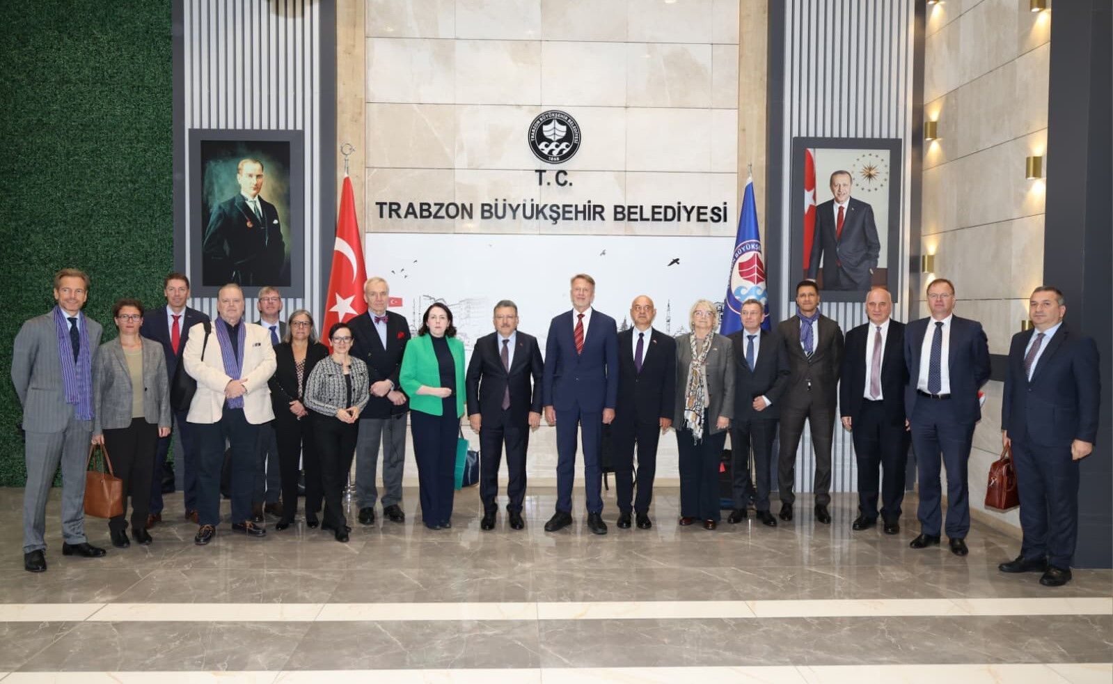 Başkan Genç, AB büyükelçilerine Trabzon'u anlattı