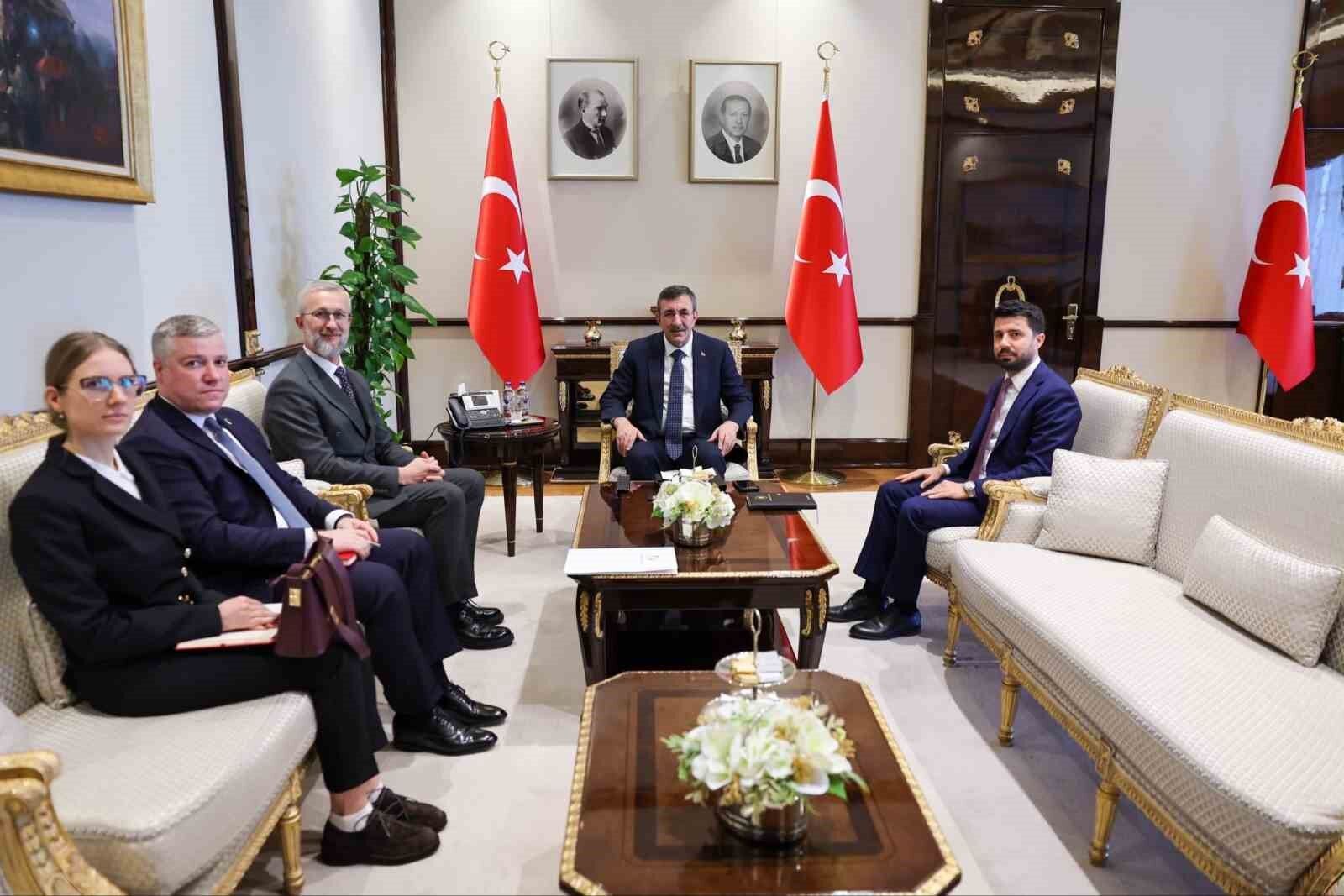 Cumhurbaşkanı Yardımcısı Yılmaz, Ukrayna'nın Ankara Büyükelçisi Neriman Celal ile bir araya geldi