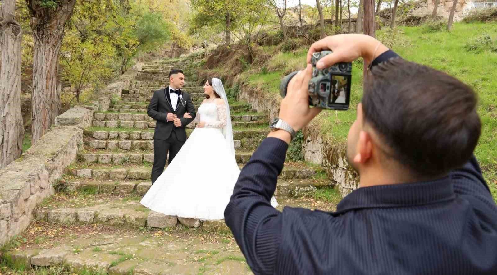 Güzelyurt gelin ve damatların fotoğraf platosu oldu