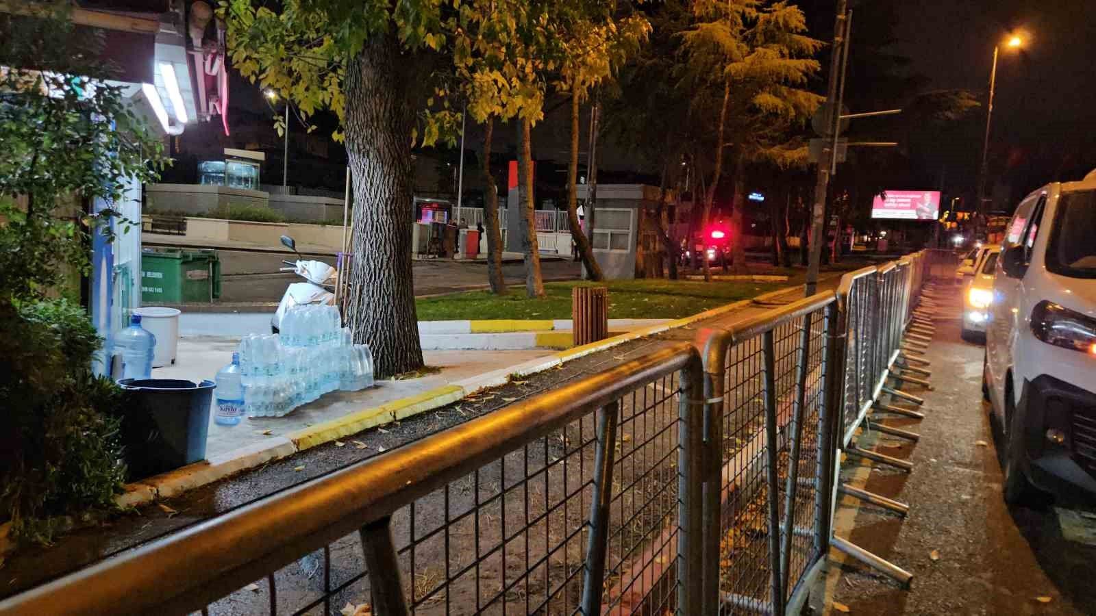 İstanbul'da Cumhuriyet Bayramı provası nedeniyle bazı cadde ve yollar trafiğe kapatıldı