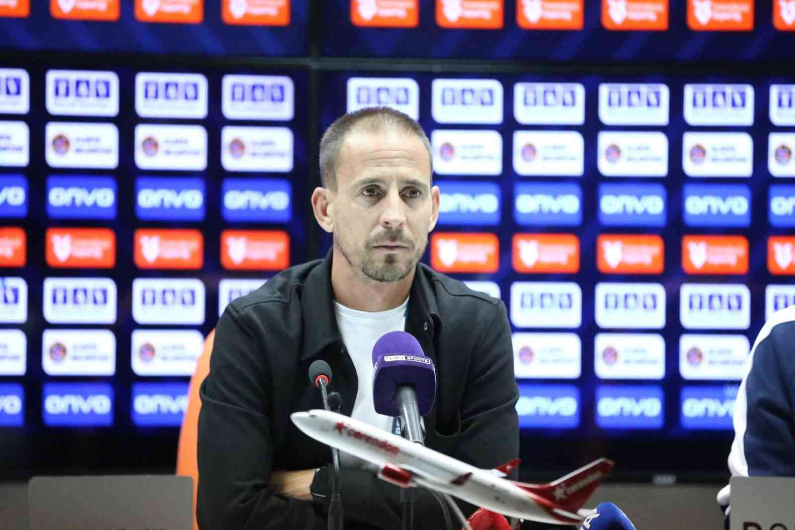 Joao Pereira: 'İlk yarı resmen sahaya çıkmadık'