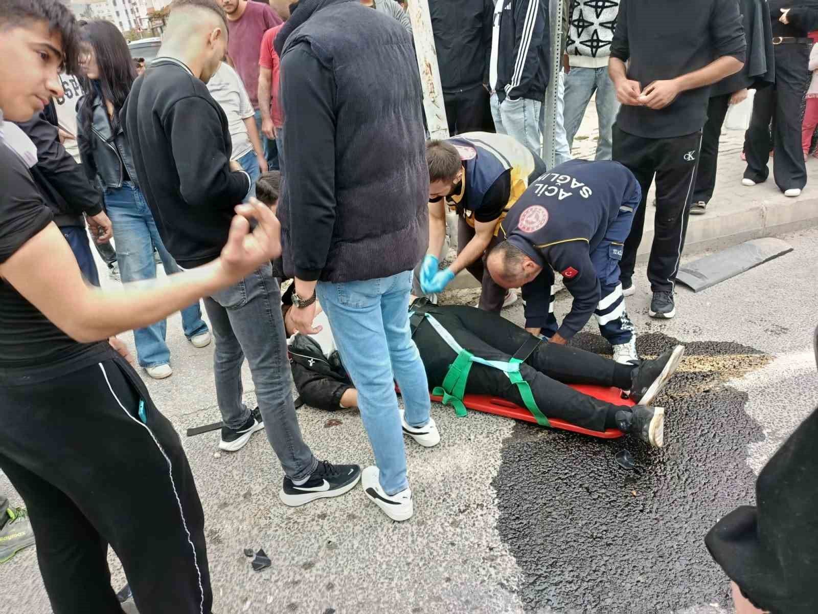 Malatya'da motosiklet ile otomobil çarpıştı: 1 ağır yaralı