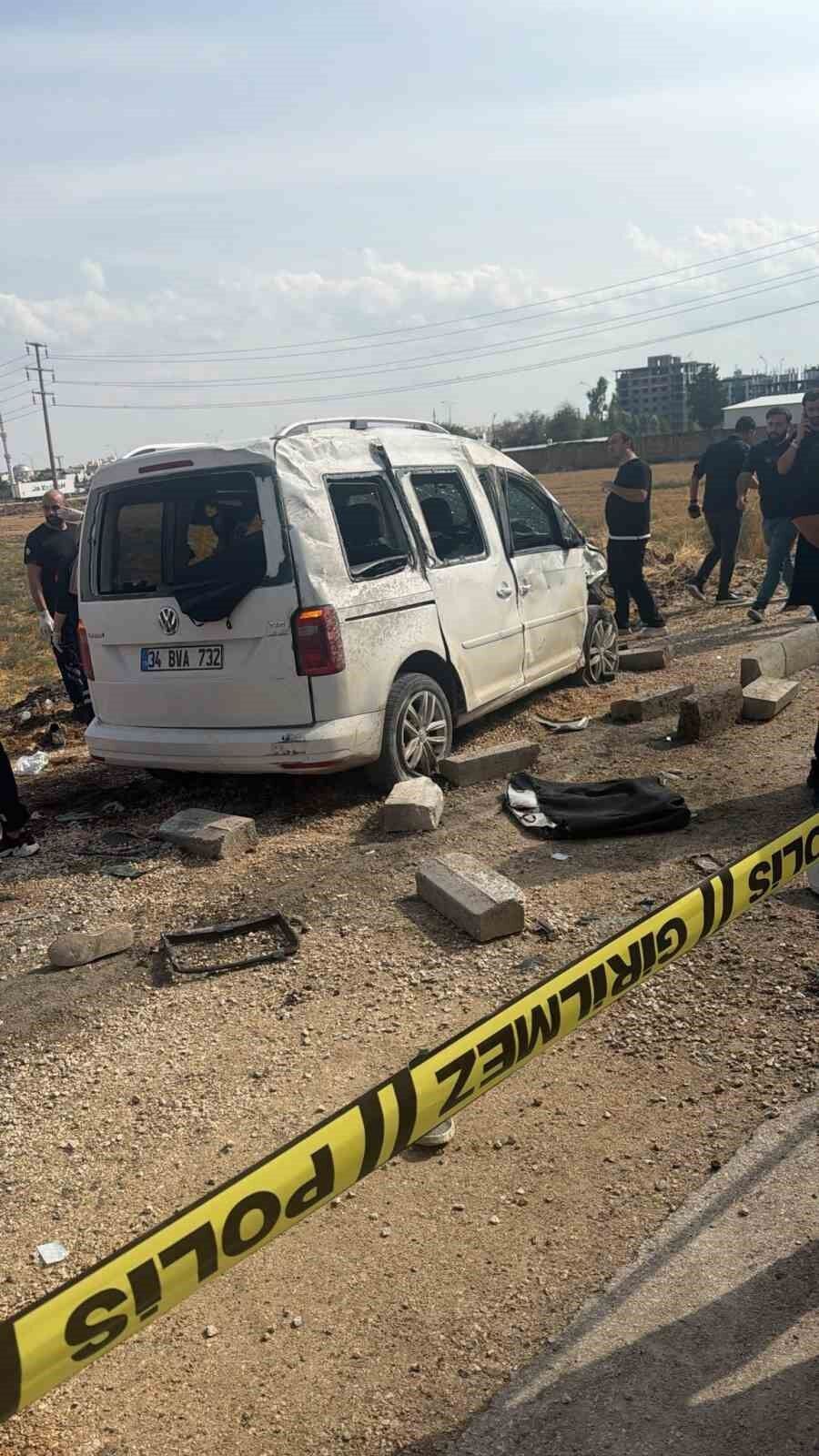 Mardin'de hafif ticari araç ile kamyonet çarpıştı: 1 ölü, 2 yaralı