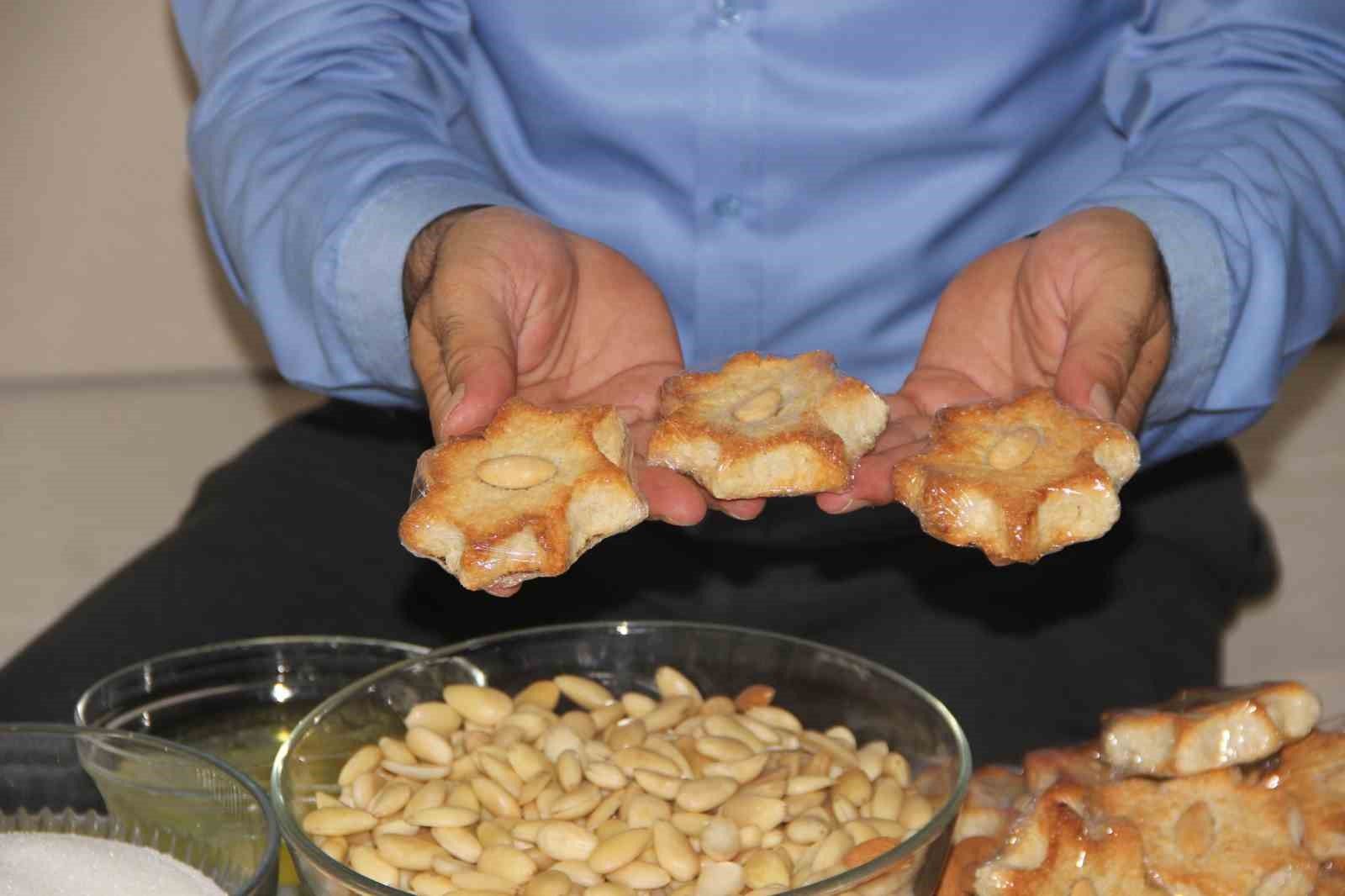 Sadece yumurta, badem ve şeker ile yapılıyor. Bin yıllık lezzet memilheva